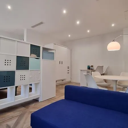 Gogh Apartment
