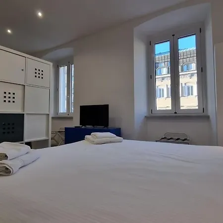 Apartment Gogh *